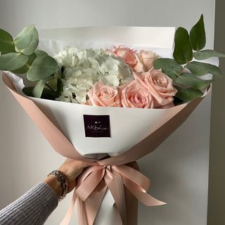 Букет у світлих відтінках