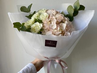 Букет у пастельних відтінках