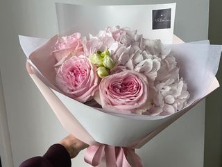 Ароматний букет в рожевих відтінках