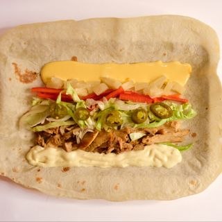 Шаурма з куркою та ананасом (350г)