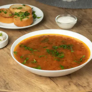 Борщ із м'ясом по-домашньому