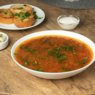 Борщ із м'ясом по-домашньому