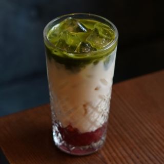 Полунична матча