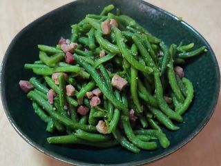 Шпарагівка з беконом (200г)