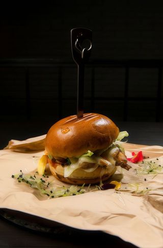 Пойо Бургер (330г)