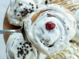 Сінабон з вишнею 