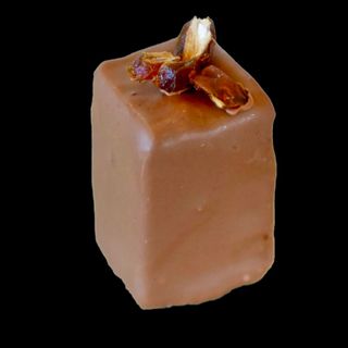 Цукерка груша-фінік-карамель 