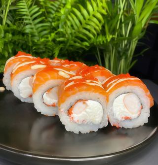 РОЛ ВОГНЯНИЙ ДРАКОН (300гр . 8шт)