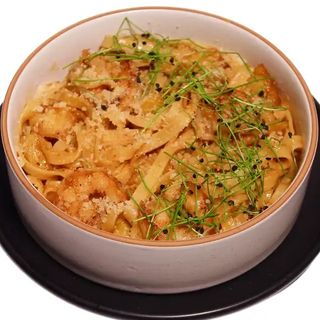 Паста з креветкою та ананасом (300г)