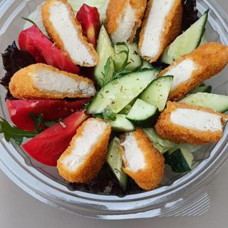 Овочевий мікс із нагетсами