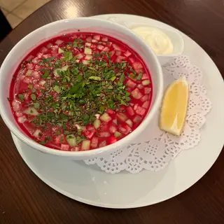 Холодник зі сметаною