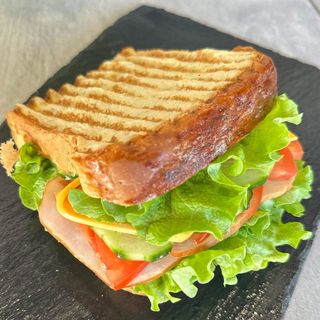 Бріош з шинкою