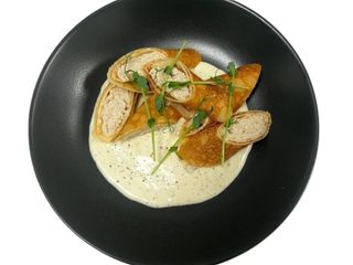 Млинці з куркою та моцарелою