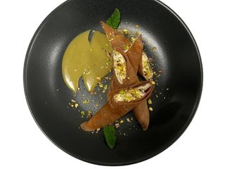 Шоколадні млинці з фісташкою