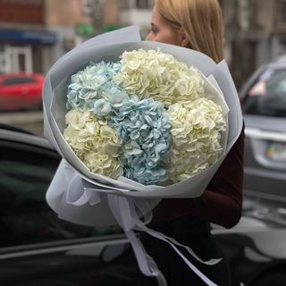 Букет білі та блакитні гортензії M