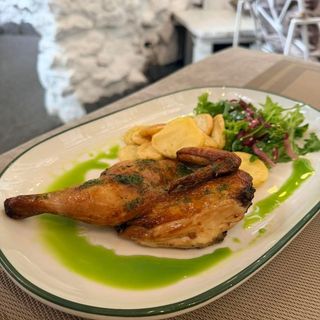 Запечене курча з часниковим соусом