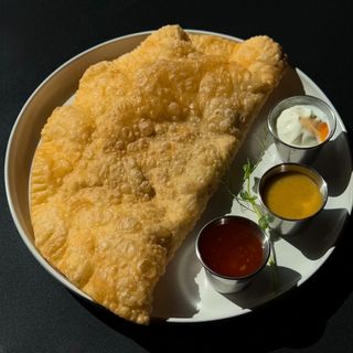 Чебурек з печерицями