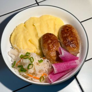 Пюре з курячими котлетами