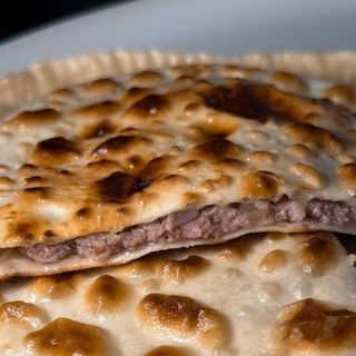 Янтик зі свининою та яловичиною