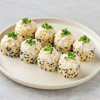 Рол з кальмаром