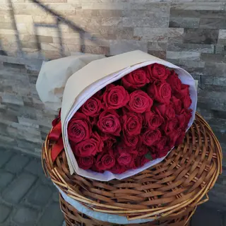 35 малинових троянд Шангріла
