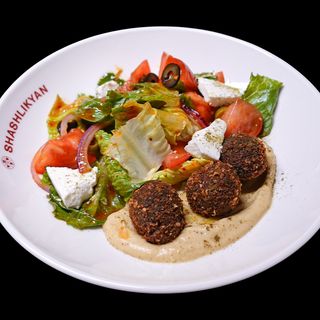 Салат з фалафелем 390г