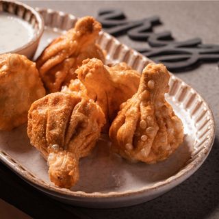 Хінкалі з м'ясом та кінзою смажені (2шт/150грам)