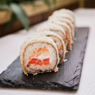 Гарячий футомак зі смаженим лососем (310г)