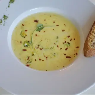 Суп сирний з  броколі (300/15 g)