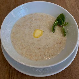 Вівсяна каша на молоці (180g)