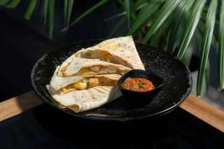 Кесаділя з куркою