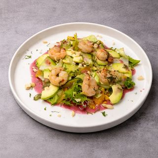 Салат з креветками та соусом каркаде (295г.)