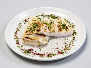 Лаваш із сиром сулугуні (250 г)