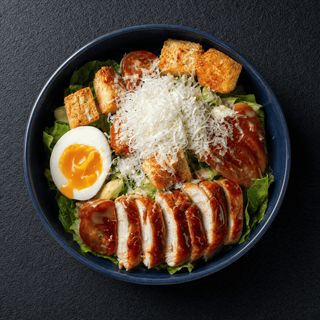 Азійський "цезар" з куркою (220 г)
