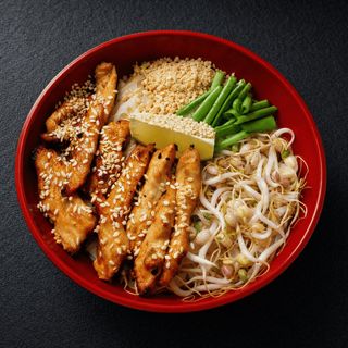 Локшина PAD THAI з куркою (370 г)