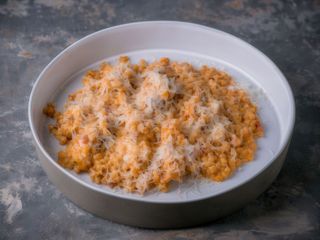Птітім із запеченою куркою та в'яленими томатами (320г)