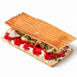 Кріспі сендвіч з печеним перцем та індичкою (270г)