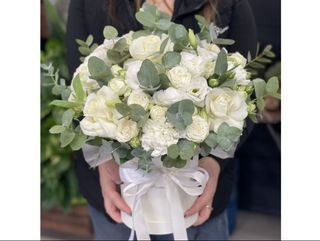 Бокс світлих квітів "Від флориста"