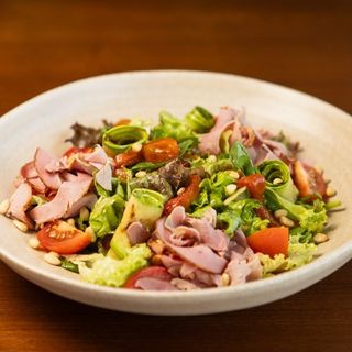 Салат з Пастрамі