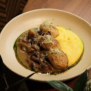 Полента з індичими котлетами