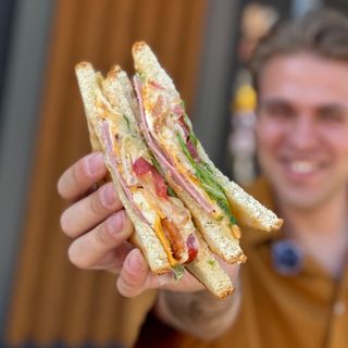 Сендвіч Королівський