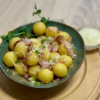 Картопляні кульки з беконом та пармезаном (250г) 