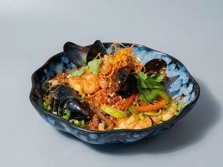 Локшина з морепродуктами (440г)