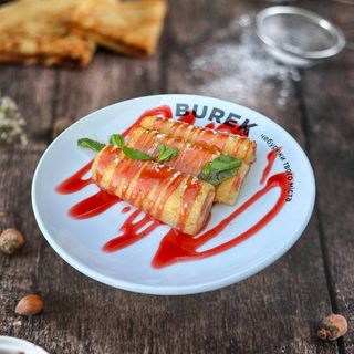 Млинці з полуницею