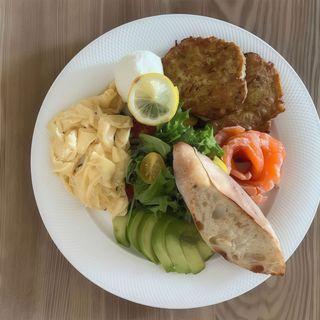 Сніданок з лососем (330г)