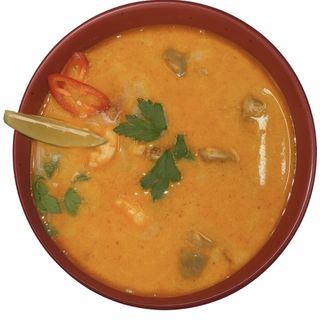 Том ям морепродукти