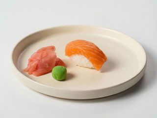 Нігірі з ніжним лососем