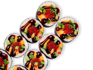 Рол Вулкан з ікрою тобіко та спайсі