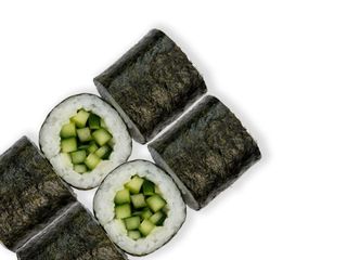 Макі-рол з хрумким огірком