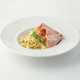 Фетучіні з мортаделою